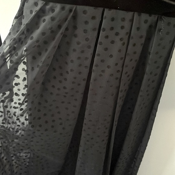 Black Jessica Howard velvet dress - Picture 3 of 4